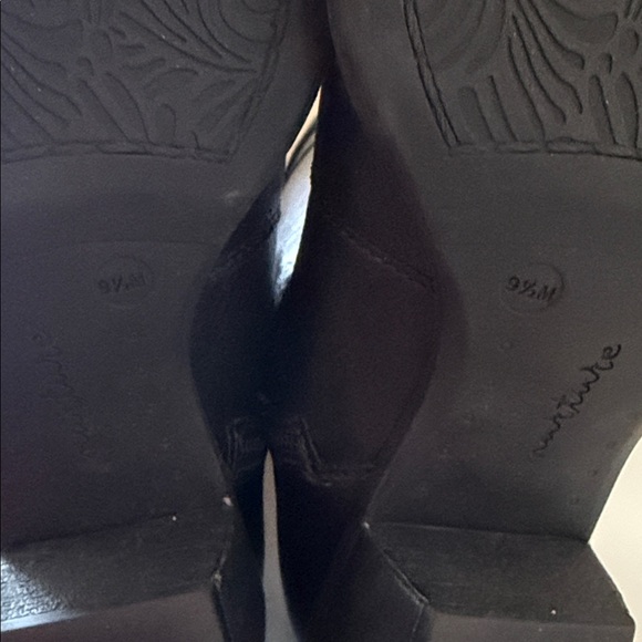 Nurture by Lamaze Black Over the Knee Boots - Picture 11 of 13